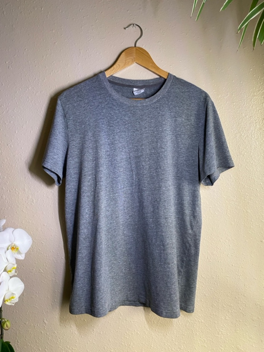Urban Outfitters Heather Grey Basic Tee